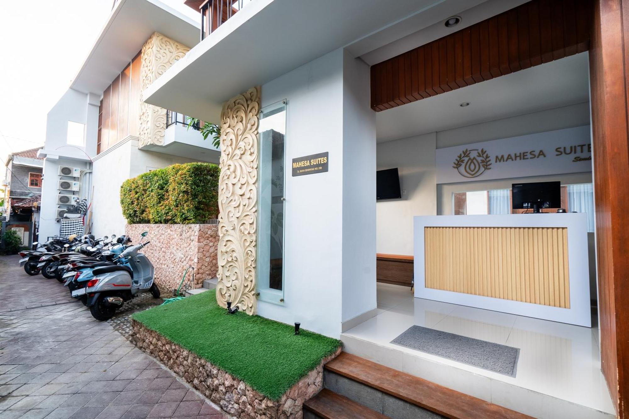 Mahesa Suites Seminyak Exterior foto